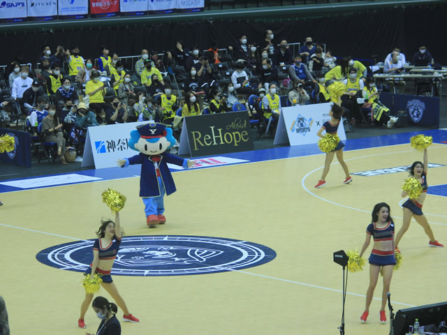 廃車王 横浜都筑店 Bリーグ 横浜ビー・コルセアーズを応援しています02